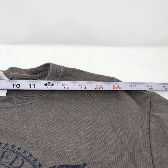 Gildan United States Of America Adult Size M Gray Black Red White Blue Tshirt - Picture 6 of 9